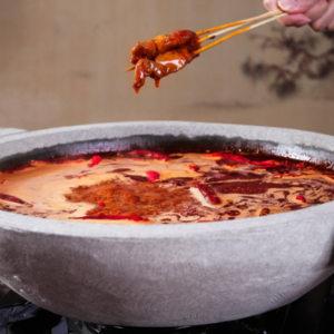 揭秘重慶火鍋底料靈魂之味，獨特秘訣何在？廠家深度解析！
